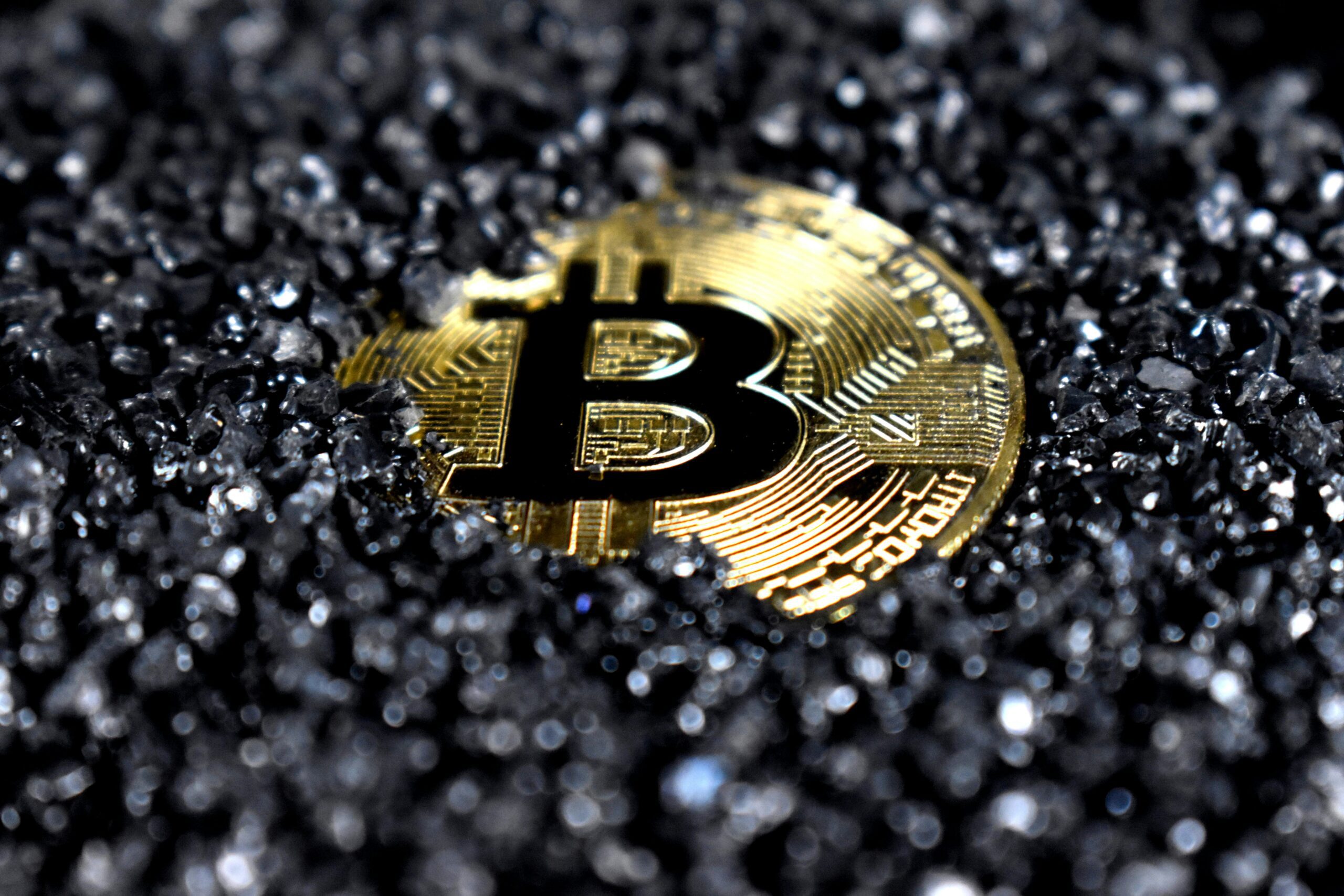 How to Make Money with Cryptocurrency in 2025